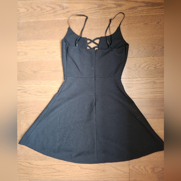 Black Dress - Picture 2 of 4